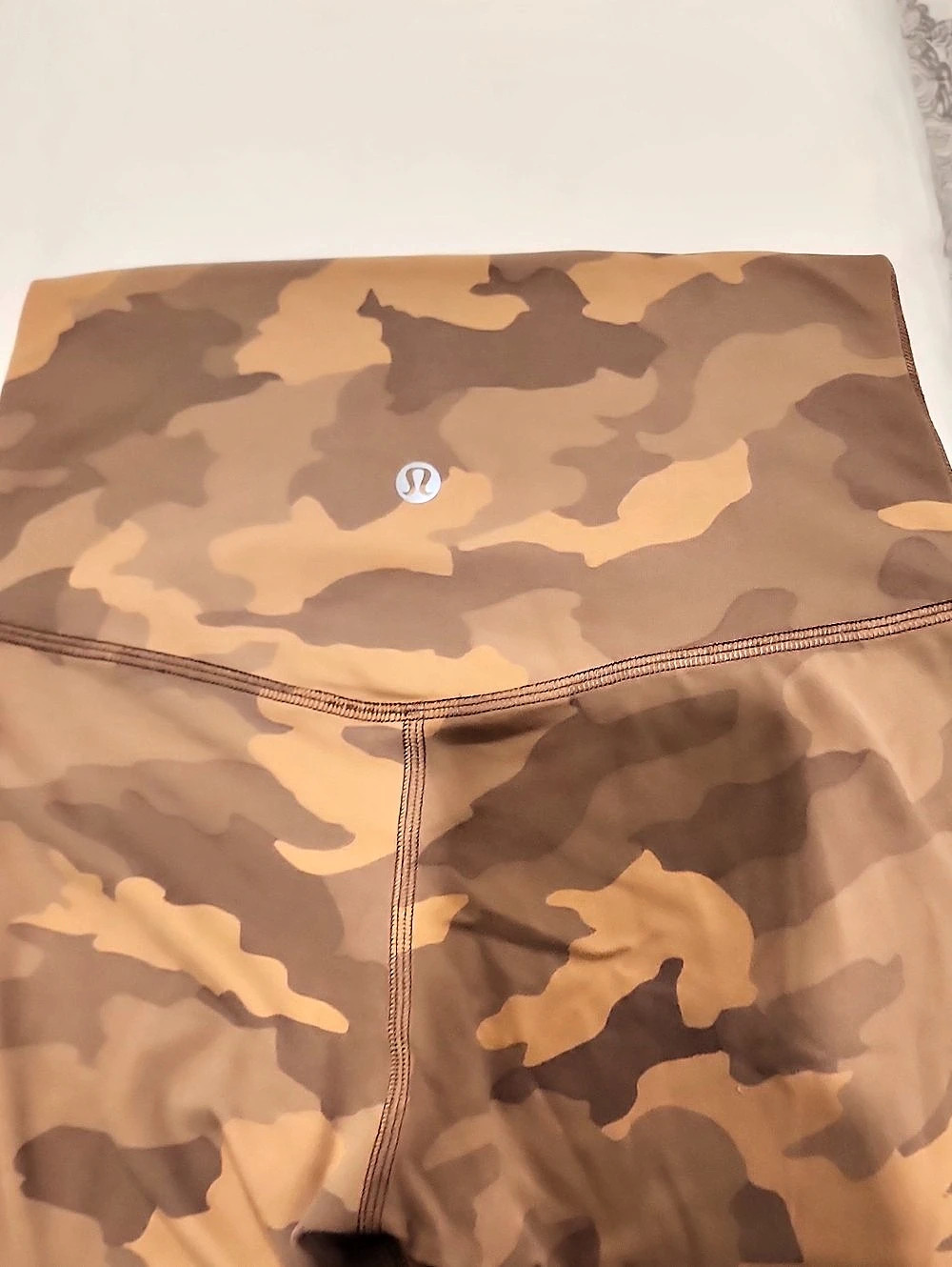 lululemon Align Pant 28" Camo Leggings Size 4 - Picture 3 of 6